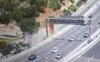 بالفيديو | لحظة مرعبة لانقلاب شاحنة داخل محطة...