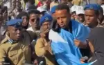استقبال حافل للحكم الصومالي عمر أرتان بعد منعه من دخول أمريكا وحرمانه من مونديال...