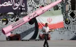 إيران توسع هجماتها على دول خليجية بعد ضربات أمريكية 