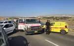 7 إصابات بينها خطيرة في تصادم 3 مركبات على شارع 90...