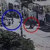 فيديو من اللد: شاب يدهس شرطيًا ويفرّ هاربًا واعتقاله بعد مطاردة 
