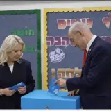 شاهدوا- نتنياهو يصوت في القدس ويحذر من تلاعب بالبطاقات، ولجنة الانتخابات تنفي ! 