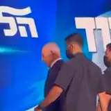 نتنياهو أمام داعميه في 