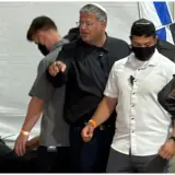 بن غفير لنشطاء أسطول غزة، وهم مكبلون بالأصفاد على الأرض: 