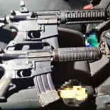 شاهدوا - إعتقال مسلح ببندقيتين m16 ومسدس بعد إطلاق نار على بيت ومحل تجاري في سخنين 