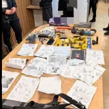 شاهدوا - مطاردة وإطلاق نار في حيفا تنتهي بإعتقال عصابة اقتحمت سيارات في المطار