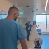 شاهدوا .. عروسان يحتفلان بزفافهما داخل مستشفى بوريا لمشاركة عم العروس فرحته