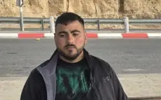 الشرطة تطالب الجمهور بالمساعدة بالعثور على هذا الشاب.