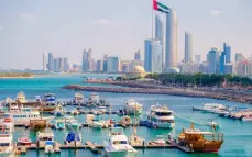 حل لغز الرائحة النفاذة في دبي: تسرب نفطي قبالة سواحل أم القيوين يستنفر السلطات