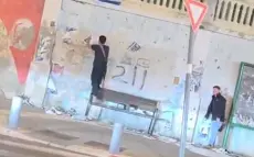 يافا: تمزيق صور لشهداء أطفال ونساء من غزة من قبل مستوطنين وتنظيم فعالية لإعادتها
