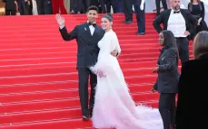 ليلى زاهر تكشف جنس جنينها في افتتاح CANNES