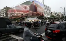 خامنئي أمر بإبقاء اليورانيوم عالي التخصيب داخل إيران