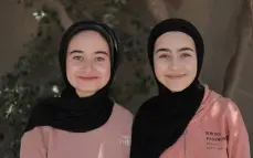 شقيقتان من غزة تحصدان جائزة لمشروع إعادة تدوير الأنقاض إلى طوب بناء