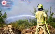 الطيبة: حريق في الأحراش يستنفر أكثر من 20 طاقم إطفاء وإخلاء منازل