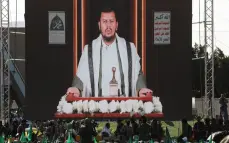 زعيم الحوثيين يهدد بضرب منشآت حيوية سعودية إذا اتجهت الرياض للتصعيد في اليمن