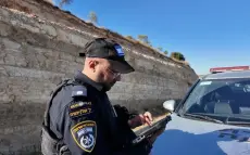 بالفيديو : حملة لشرطة المرور..."لا توجد مكابح، لا توجد مكابح.قد يؤدي هذا لقتل عائلة!! قتل عائلة...
