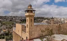 الخليل: الجيش الإسرائيلي يغلق الحرم الإبراهيمي بالكامل أمام المسلمين بذريعة الأعياد اليهودية