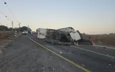 الجلبوع: إصابة شخصين وتضرر كبير لحافلة صغيرة إثر تصادمها مع شاحنة