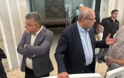 صور وفيديو |  تغطية - سامي أبو شحادة حول مقالته عن أحداث 7 أكتوبر: «أنا ضد العنف، وهو لا...