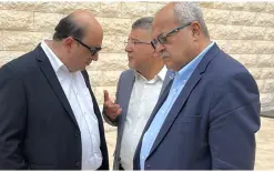 مصادر - إنقسام داخل  المشتركة بين مؤيد ومعارض لانسحاب ابو شحادة  