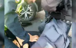 شاهدوا: مطاردة سيارة مسروقة واصطدامها بحافلة على طريق 1 قبل اعتقال سائقها القاصر...