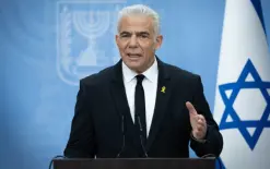 لابيد: من يبقى على قيد الحياة في عهد هذه الحكومة يعيش معجزة