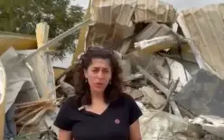 رولا داوود خلال زيارتها لقرية ضحيّة  في النقب: 