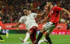 الفيفا يعاقب إسبانيا بعد أحداث مباراة مصر