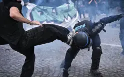 فرنسا: اعتقال 1200 شخص وإصابة 150 شرطيًا في ليلة احتجاجات عنيفة