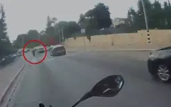 مطاردة استمرت ١٤ دقيقة تنتهي باعتقال شاب من إكسال ارتكب عشرات المخالفات المرورية...