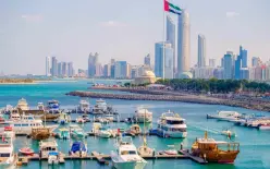 حل لغز الرائحة النفاذة في دبي: تسرب نفطي قبالة سواحل أم القيوين يستنفر السلطات