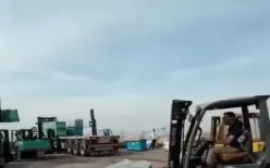 فيديو | فزعة أهل الخليل… شاحنات تتوافد لإنقاذ بضائع محل قبل هدمه