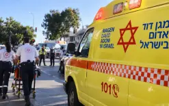 إصابة 4 أشخاص بينهم شاب بحالة خطيرة في حادث طرق ببيتح تكفا
