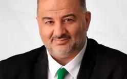 رئيس الموحدة النائب منصور عباس يتصل ويهنّئ يوسف جبارين بانتخابه رئيسًا لقائمة الجبهة...