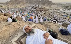 توفي في قمة جبل عرفة...يوم الوقفة