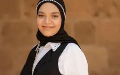 معدل 99% لا يلغيه غطاء الرأس..رسالة مؤثرة لطالب خريجة لمدرسة في عكا