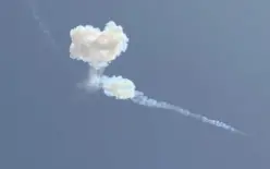 رصد رشقة صاروخية من لبنان باتجاه حيفا وصافرات انذار في عكا 