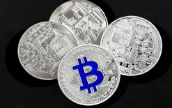 بتكوين تهبط لأدنى مستوى منذ بدء الحرب على إيران