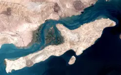 تقرير: اصطدام ناقلة نفط في خليج عُمان، إصابة أحد أفراد الطاقم وفقدان اثنين آخرين