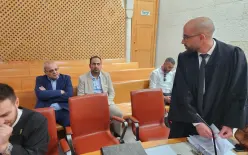 الطيبي  وبن سعيد يحضران جلسة المحكمة العليا الخاصة بالدكتور حسام أبو صفية