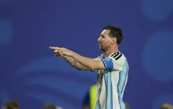 ميسي يقارن نفسه بشخص وحيد.. ليس لاعب كرة قدم