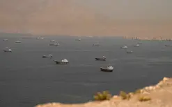 مصدر إيراني: السماح لعدد محدود من السفن يوميا بعبور مضيق هرمز