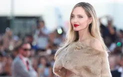أنجلينا جولي تجسد معاناتها الشخصية مع السرطان في فيلم جديد \