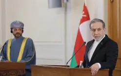 عراقجي: إيران وعُمان ستناقشان الترتيبات المستقبلية في مضيق هرمز 
