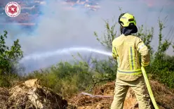 الطيبة: حريق في الأحراش يستنفر أكثر من 20 طاقم إطفاء وإخلاء منازل