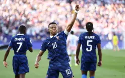 فرنسا تتأهل إلى ربع نهائي كأس العالم 2026 لمواجهة المغرب، بعد فوزها على باراغواي 1-0 في دور...