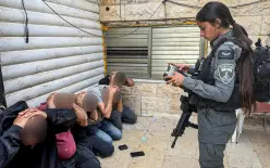 الشرطة - مطاردة سائقة واعتقال 35 شابًا فلسطينيًا في اللد 