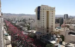 إيران تعلن ضرب أهداف أمريكية وتستعد لدفن خامنئي