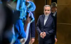 إيران تحذر من أي 