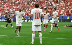 التاريخ ينحاز للأسود.. و